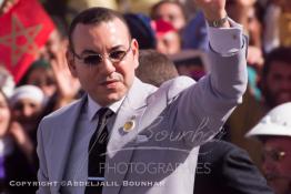 Image du Maroc Professionnelle de  Arrivée de SM le Roi Mohammed VI à Smara, Vendredi 30 novembre 2001. Le Roi du Maroc entame une nouvelle visite historique dans les provinces du sud du Maroc comprenant. (Photo / Abdeljalil Bounhar) 